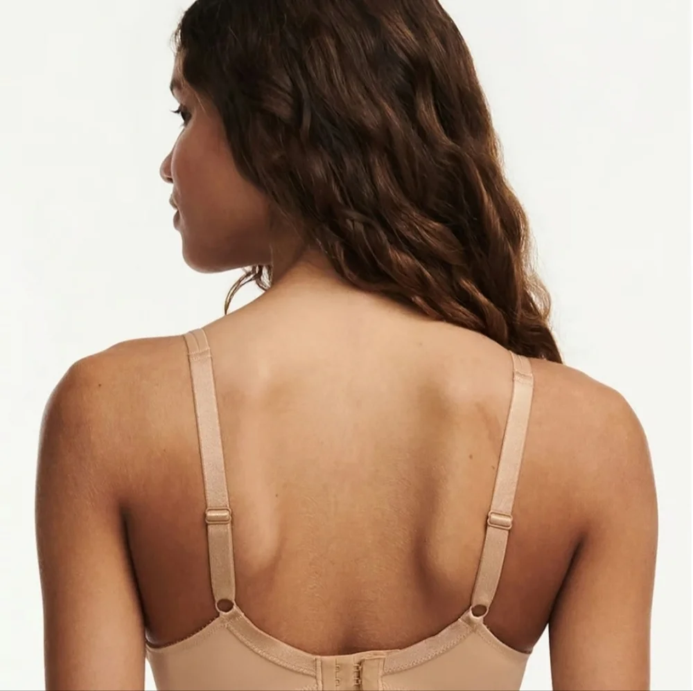 Chantelle Basic Invisible Smooth Custom Fit Bra - Nude Toffee